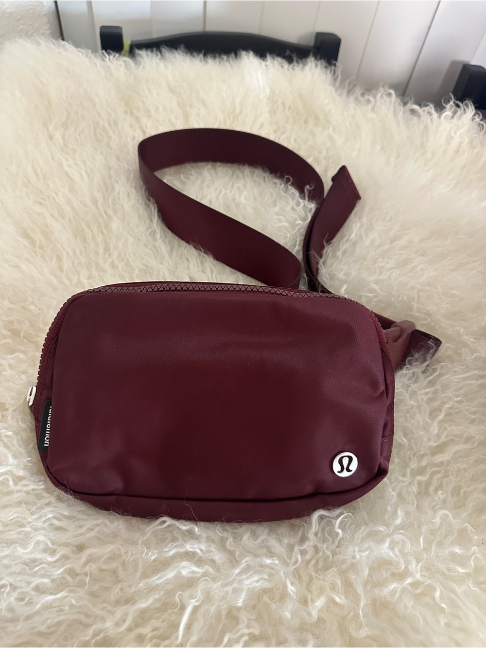 Lululemon Crossbody/FannyPack Maroon Zip Waist Pack Adjustable Strap Buckle Logo
